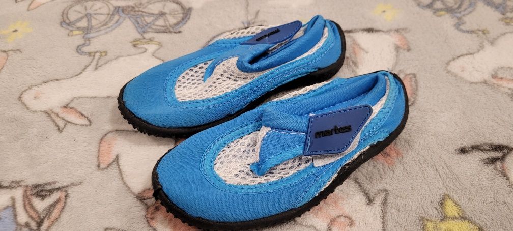 Buty dziecięce zestaw wakacyjny r. 22/23