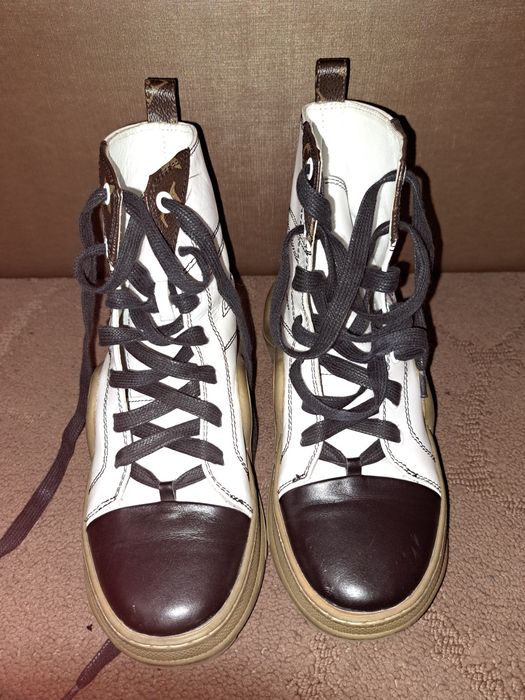 Кроссовки, ботинки 36.5 размер. LV. Кожа