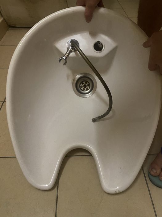 Дві професійні раковини для салону