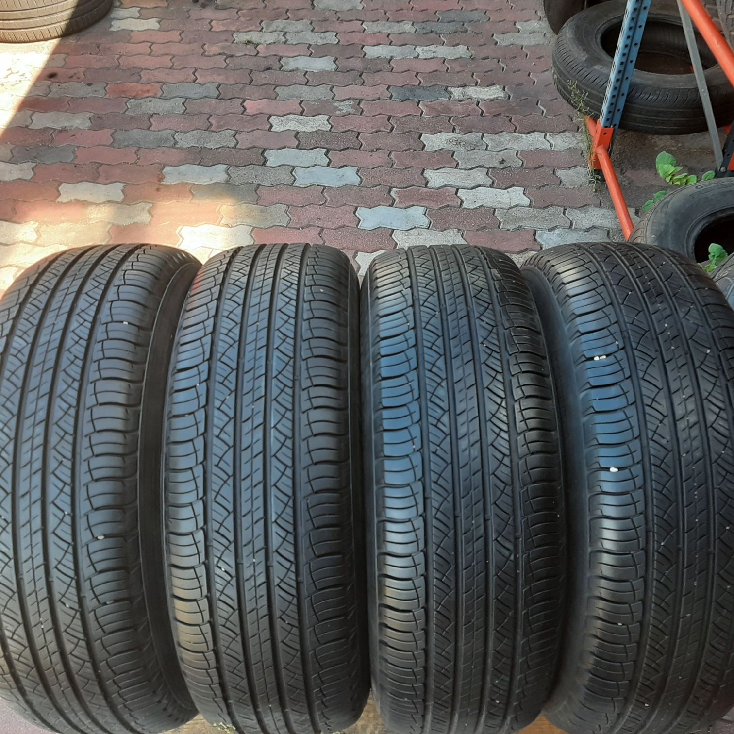 Opony Letnie Michelin Latitude Tour HP 215/70R16 100H