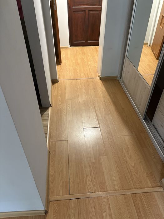 Panele podłogowe około 20m2