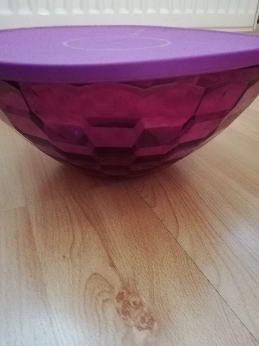 Diamentowa miska Tupperware