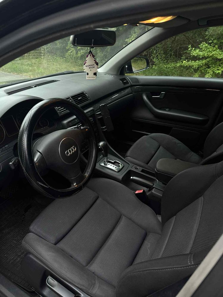 Audi a4b6 1.9 130 km