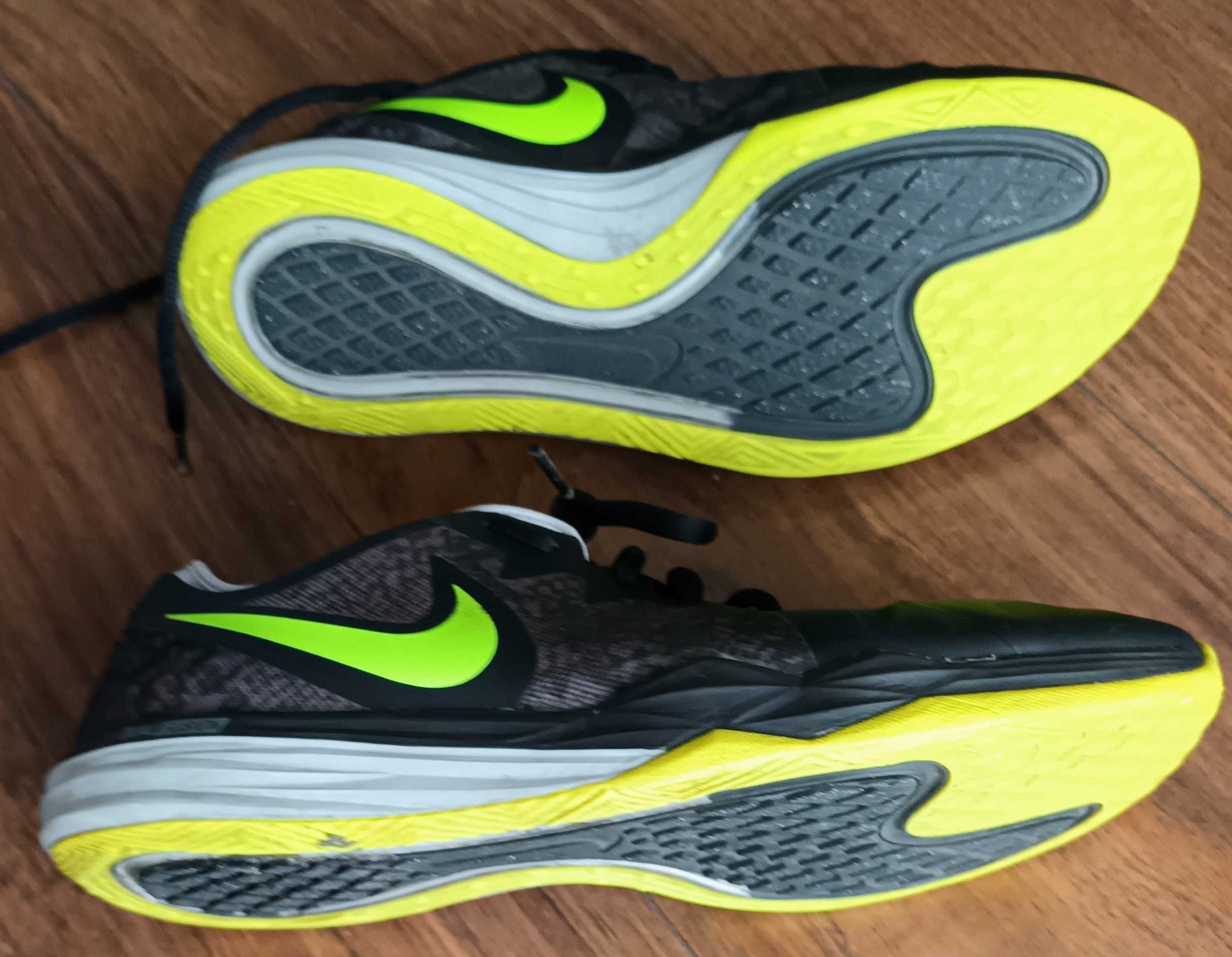Nike DF-TR3 halowe r. 40 (25.5cm)