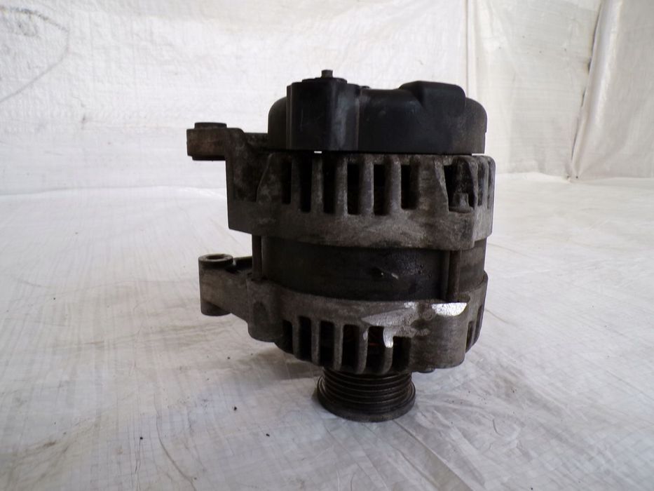 Opel Astra IV J MERIVA B 1.4 16V ALTERNATOR 13500582