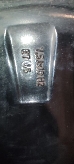 18 5x112  VW Audi komplet felg aluminiowych czarne piękne