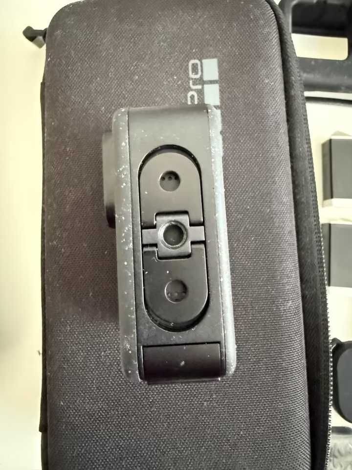 Kamerka GoPro Hero 12 Black w sporym zestawie