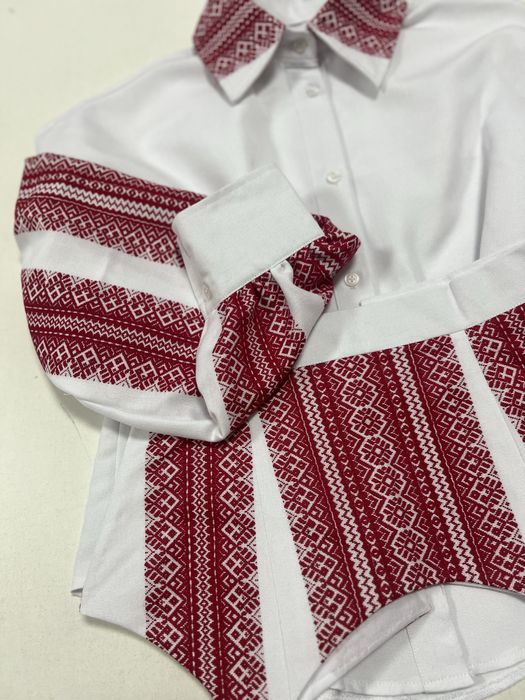 Вишиванка з баскою