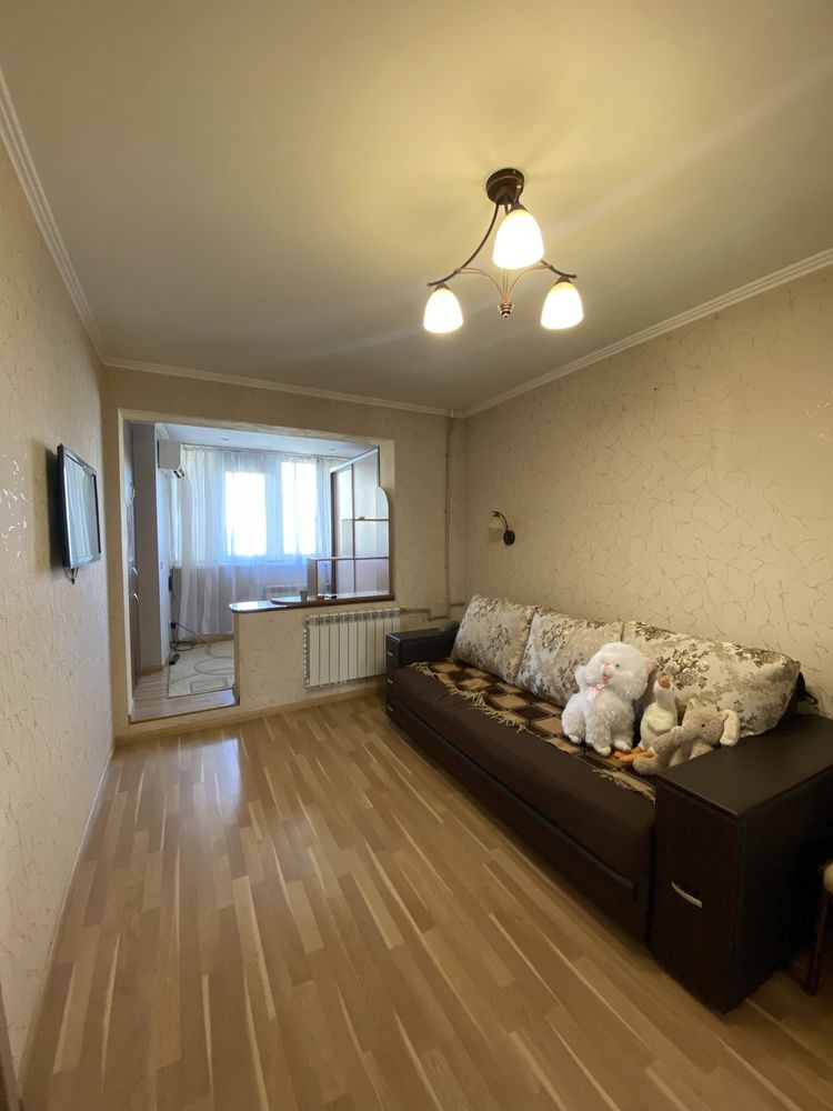 Здається 1 кімнатна квартира 250$