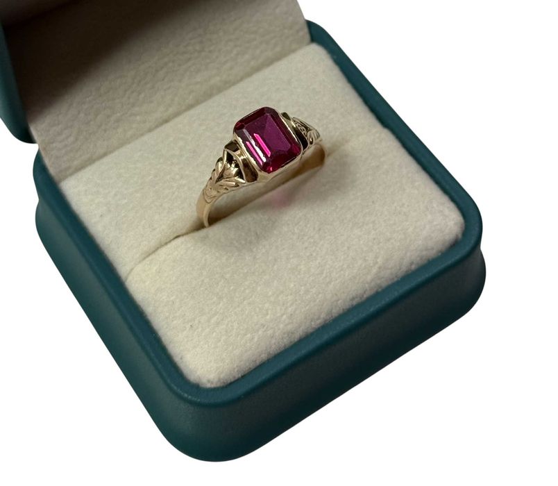 Nietuzinkowy złoty pierścionek 585 2,73g