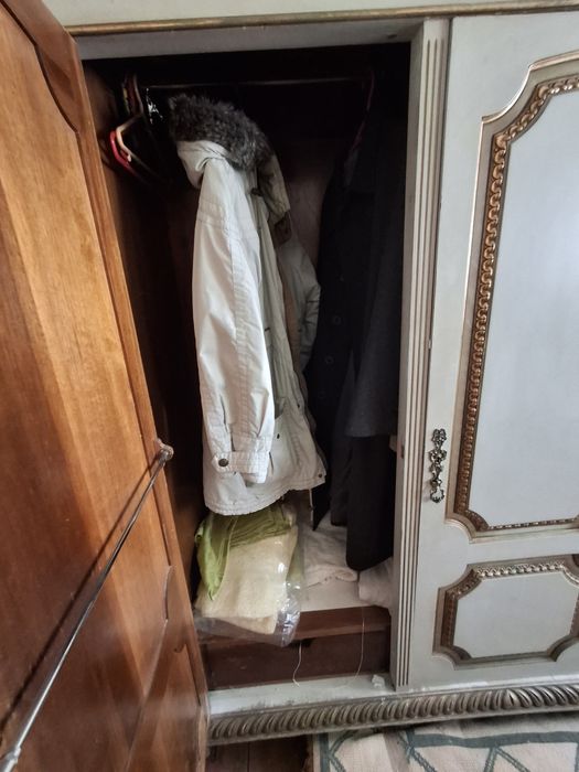 Enorme guarda vestidos madeira maciça lacado com extra