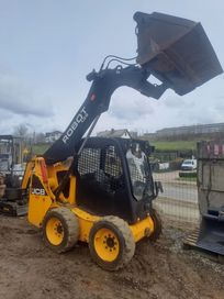 JCB robot 135 miniladowarka bobcat