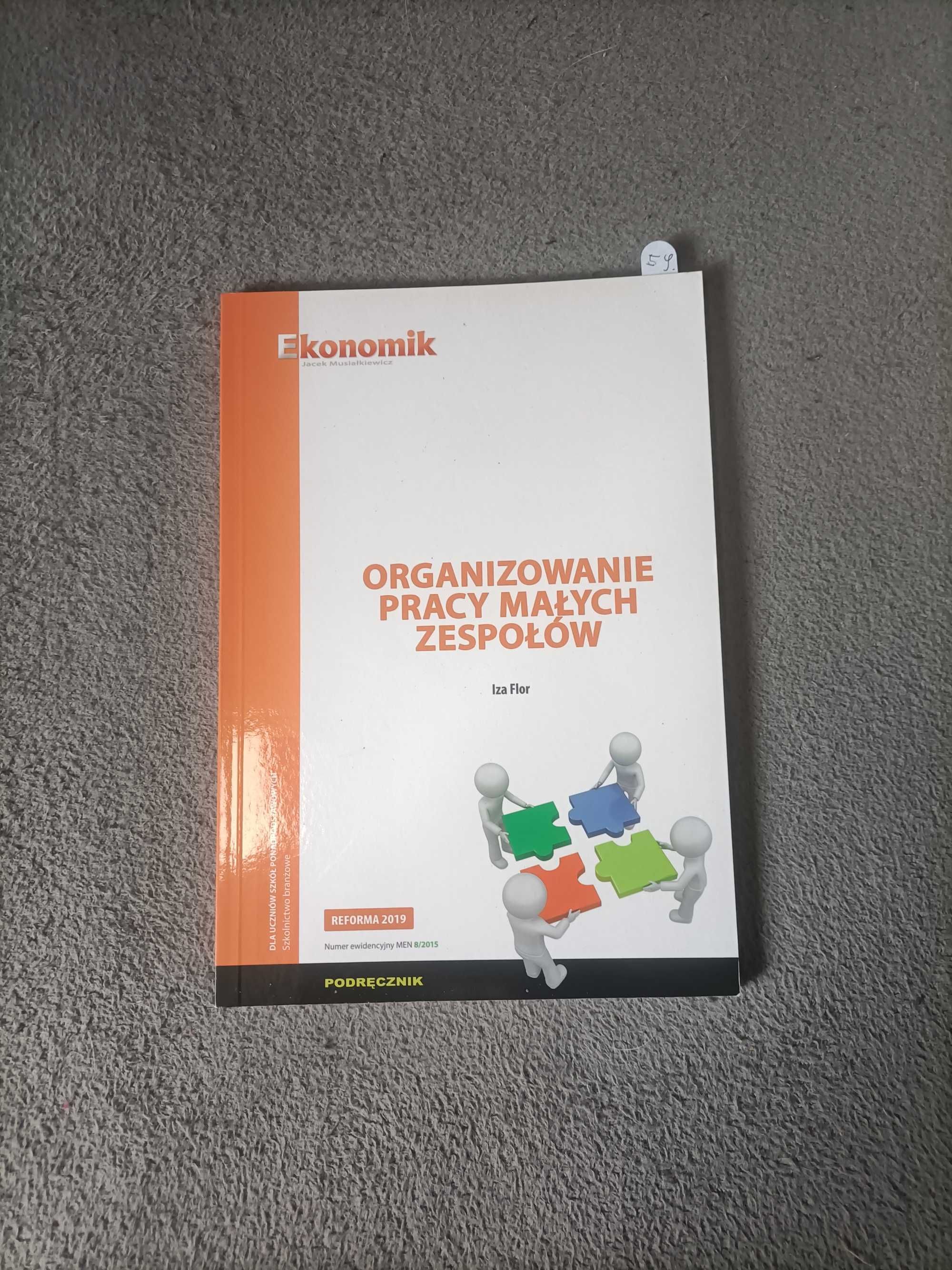 Podręcznik Organizowanie pracy małych zespołów