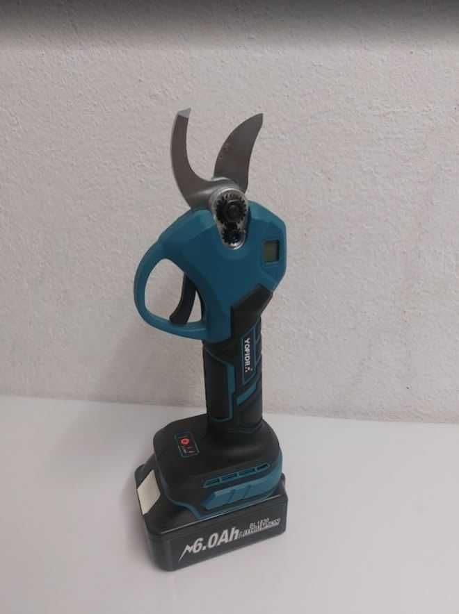 Sekator nożyce na baterie Makita 18v