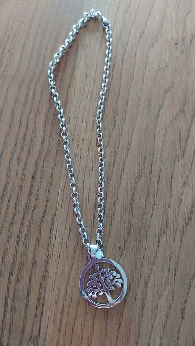 Colar em aço, com malha grossa - novo