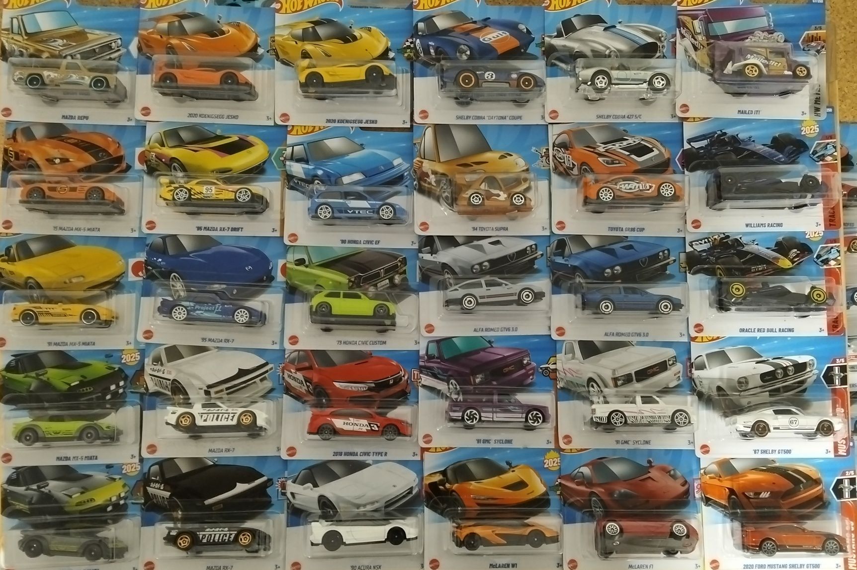 Carrinhos hot whells e matchbox