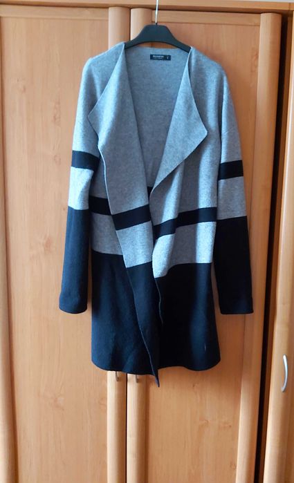 Kardigan sweter Reserved roz S szaro czarny długi ciepły