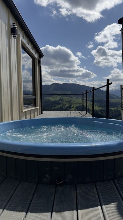 Magurka_space - будиночки на горі, житло у Верховині з видом на хребет