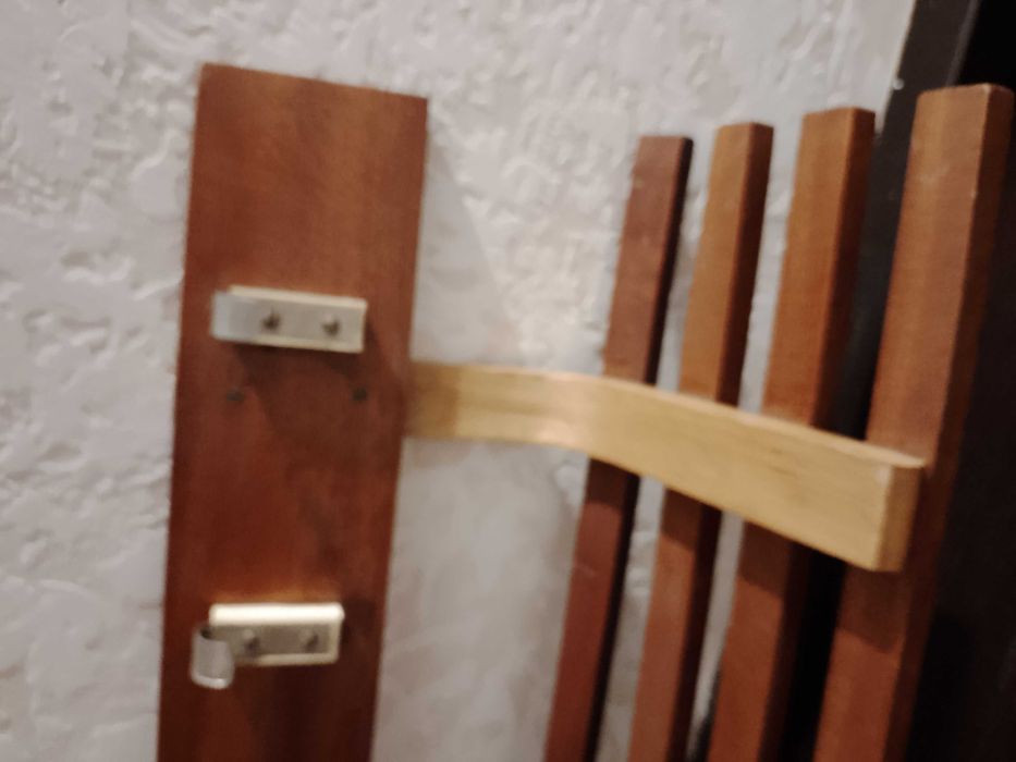 Продам вешалку  для одежды