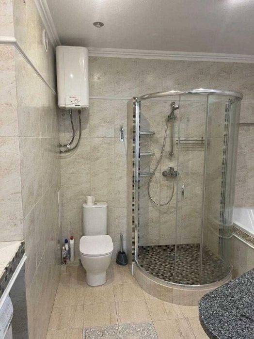 Простора та світла 3-кімнатна квартира 75 м² Урлівська 23-В