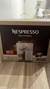 Ekspres DeLonghi Nespresso Gran Lattissima EN640 biały