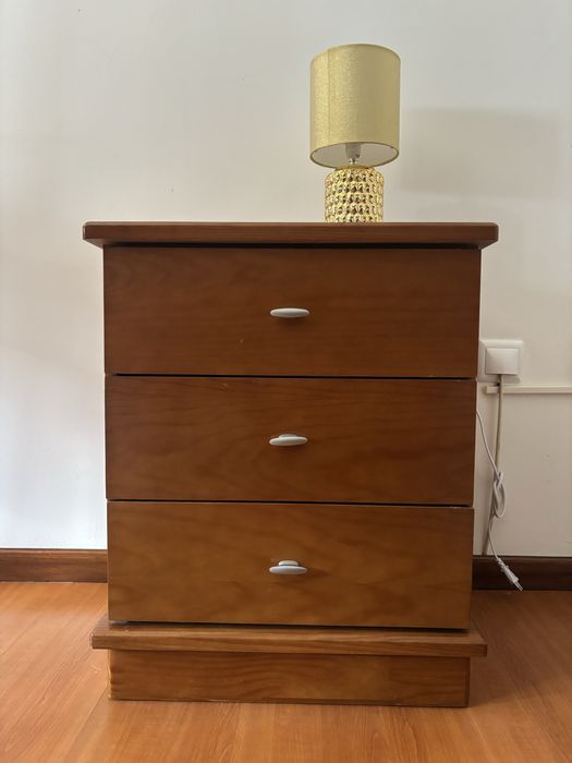 Quarto completo em madeira