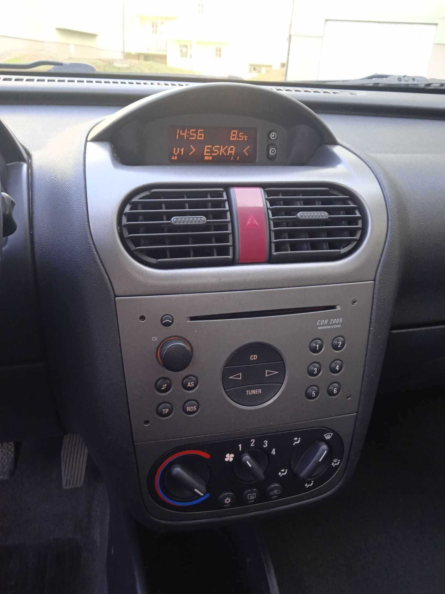 Opel Corsa C 2004  (Opel Corsa 1.2)
