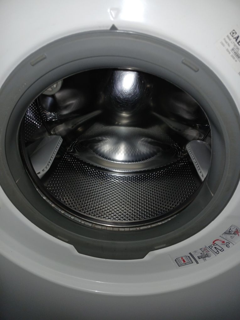 Пральна машина AEG L71670F 7 кг з Німеччини