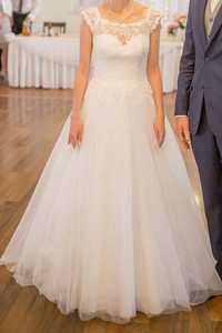 Biała suknia ślubna z koronką i tiulem (XS/S)