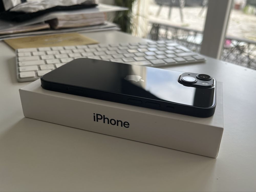 iPhone 13 128GB Midnight Blue