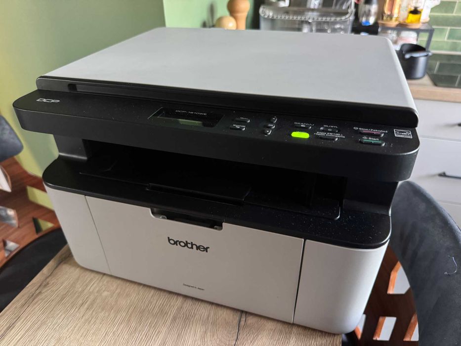 Urządzenie wielofunkcyjne Brother DCP-1610WE (drukarka + skaner)