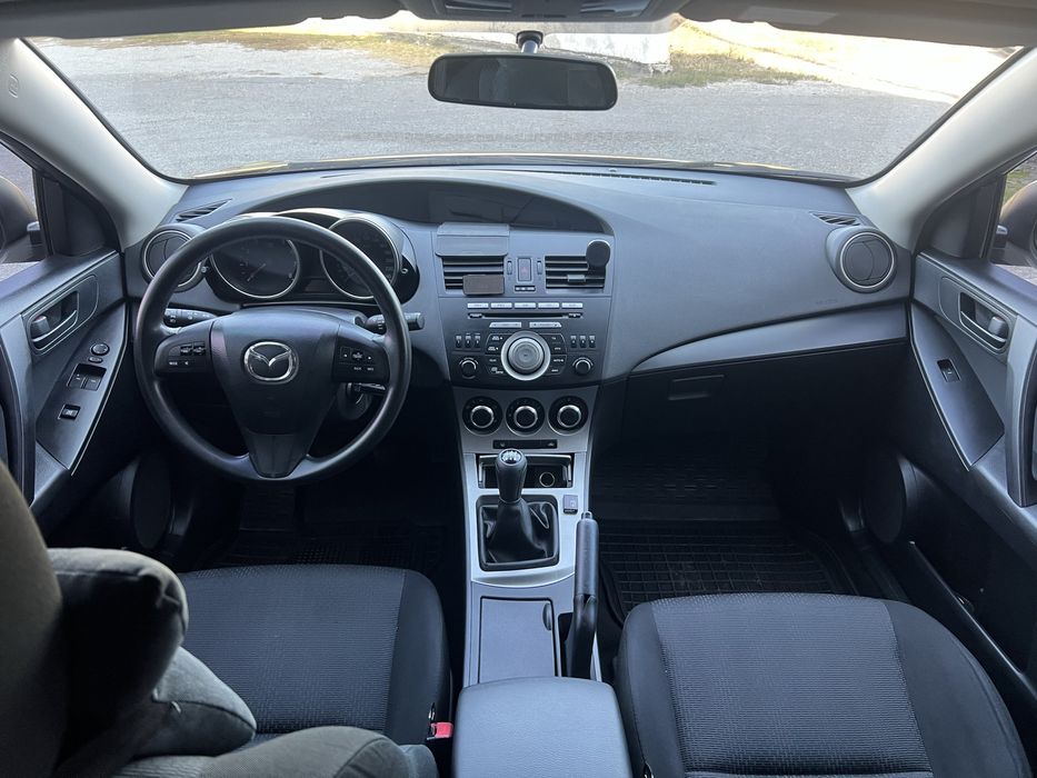 Продам свою машину Mazda 3 2009