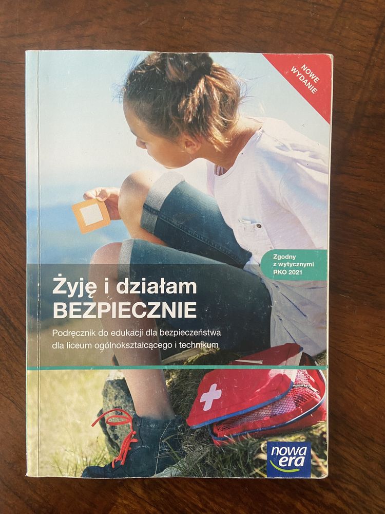 Podręcznik „Żyje i działam bezpiecznie”
