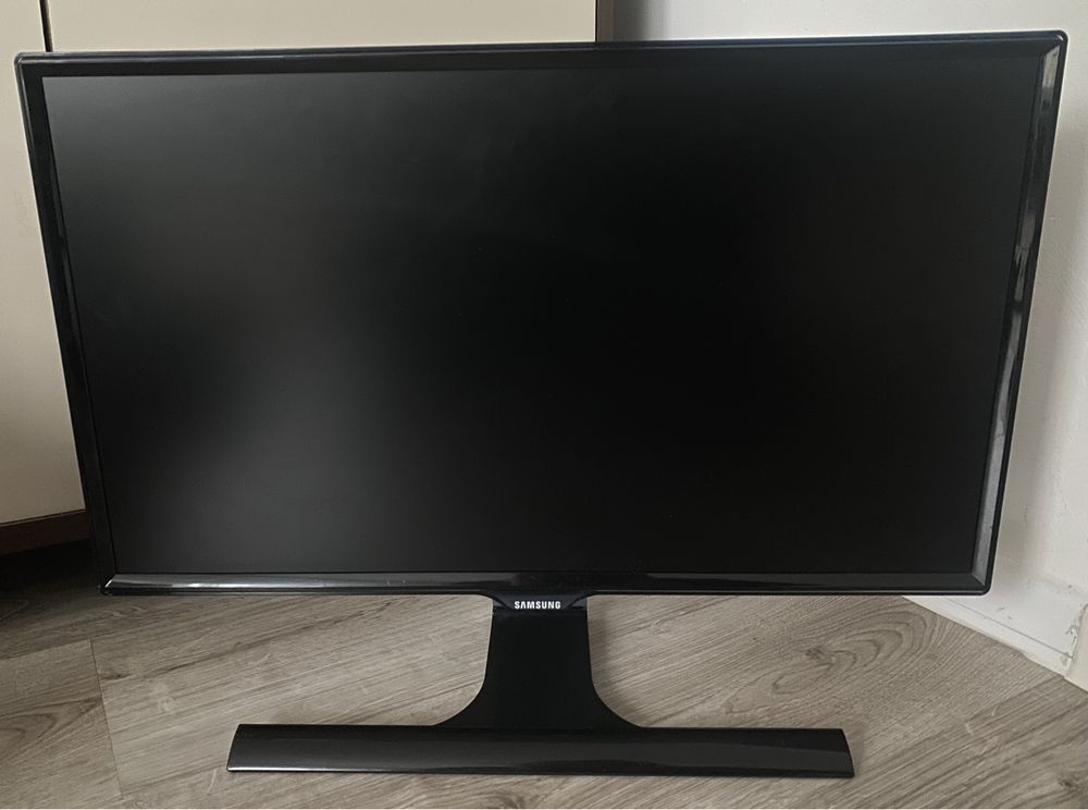 Monitor Samsung T24E390EW TV czarny