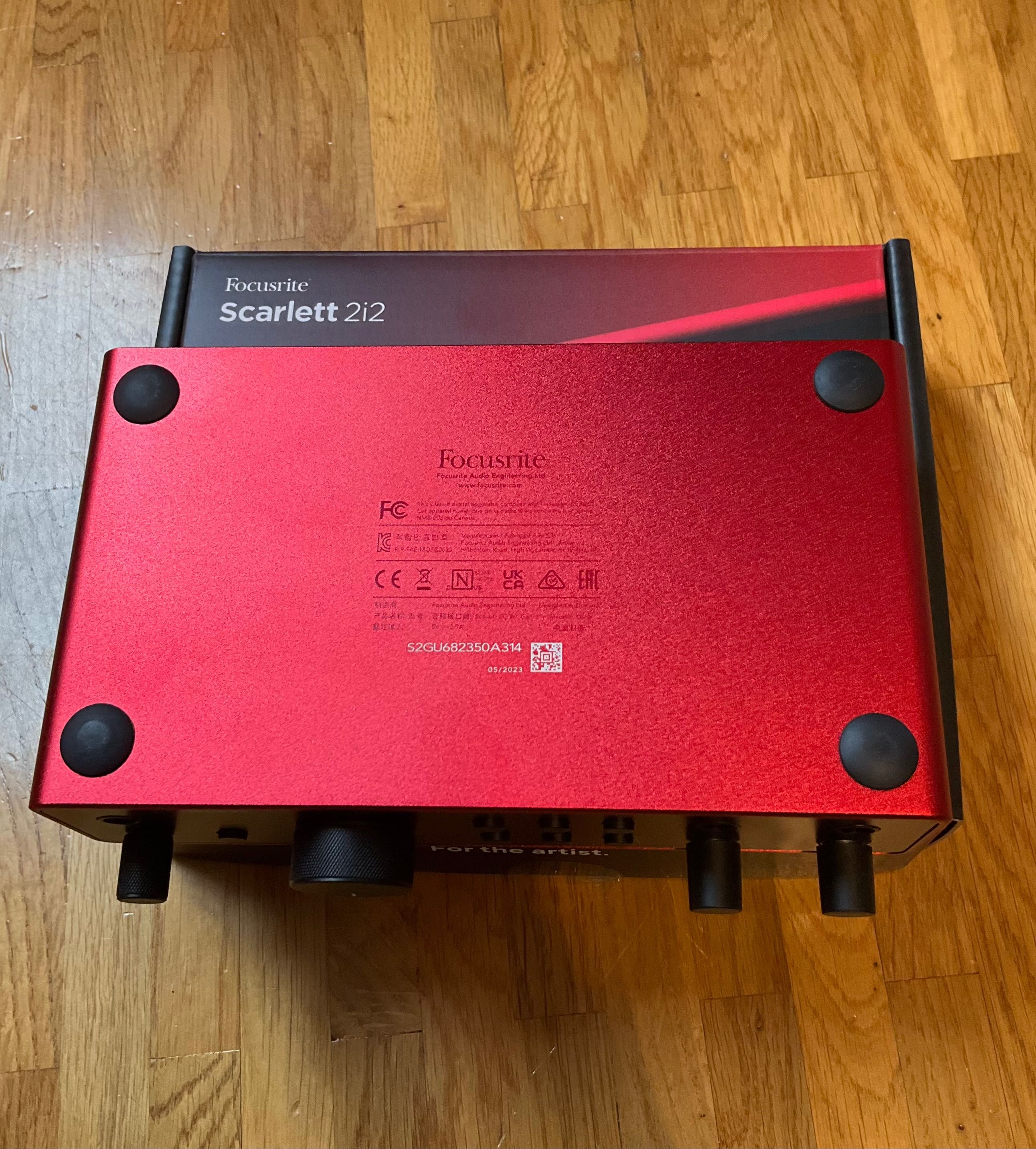 Interfejs audio FOCUSRITE SCARLETT 2i2 4TH