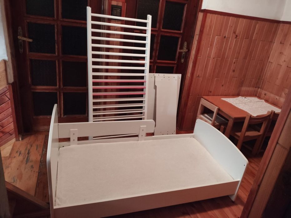 2 w 1 łóżeczko dla malego dziecka i łóżko dla starszaka