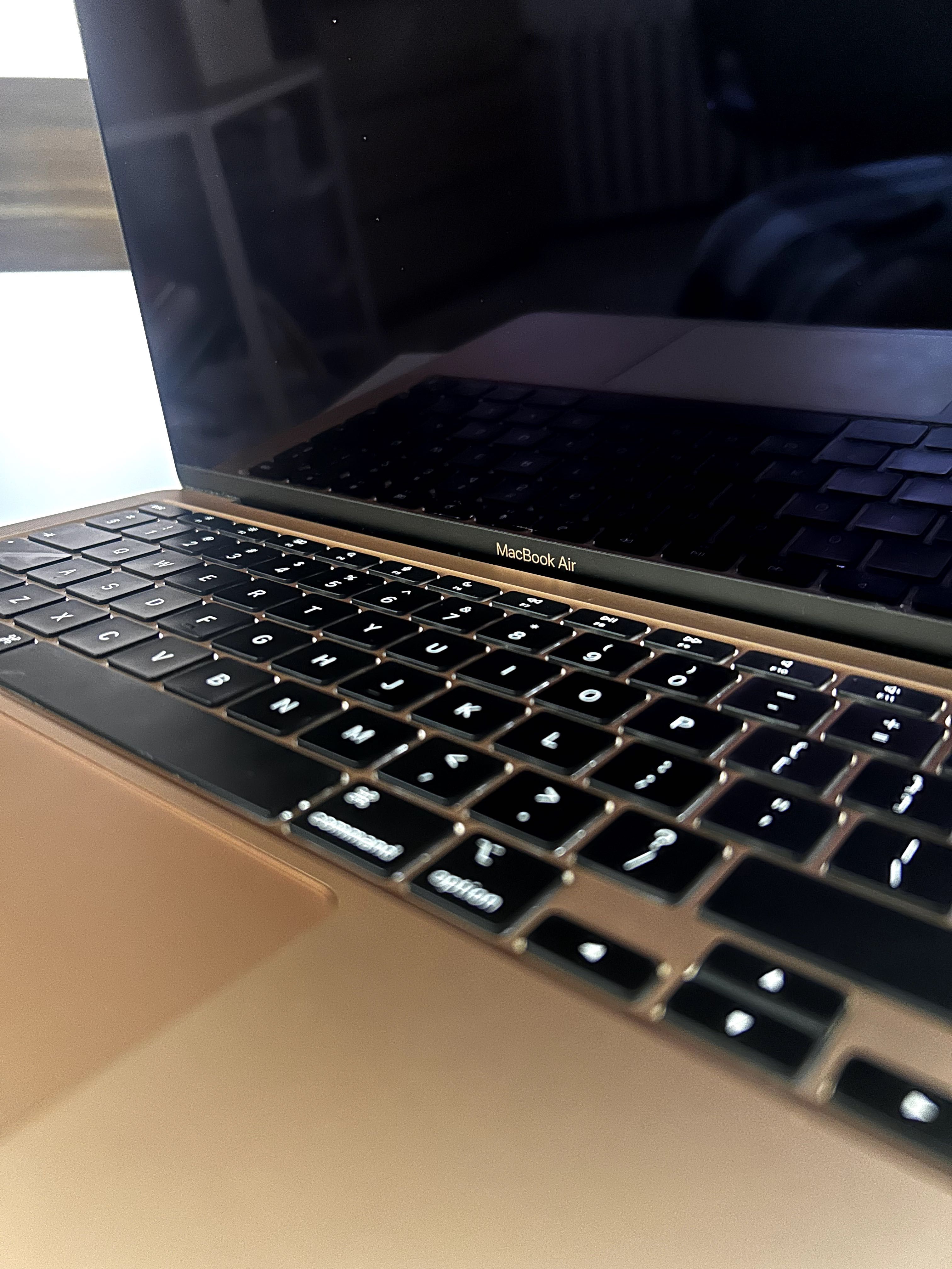 mcbook air M1 JAK NOWY