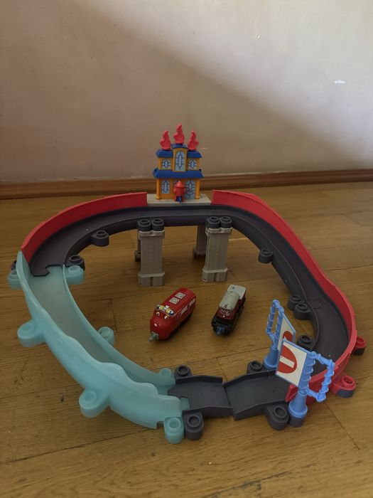 Залізниця трек chuggington  Пожежна станція чагінгтон