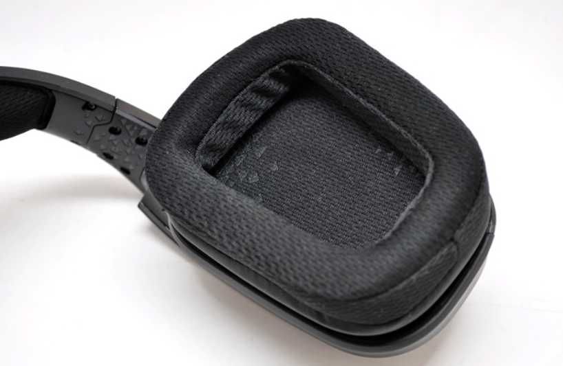 Auscultadores Logitech Artemis RGB como novos