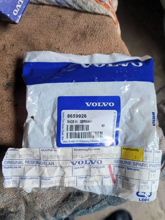 Spryskiwacz reflektora Volvo