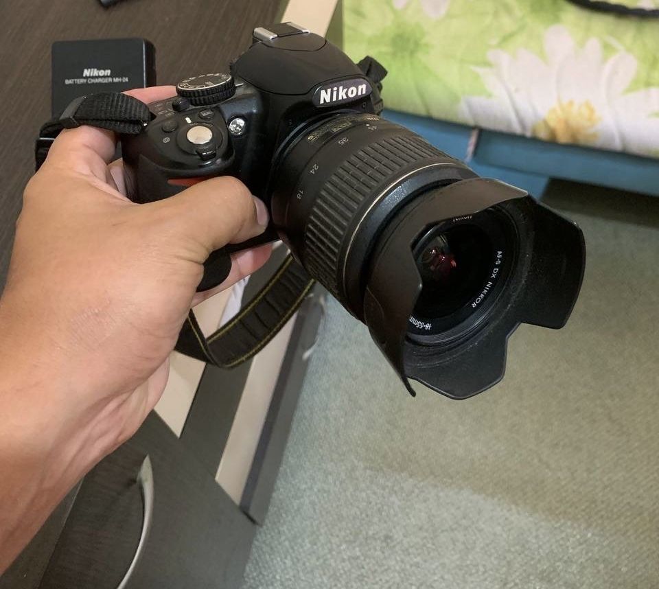 Продаю фотоапарат Nikon D3100
