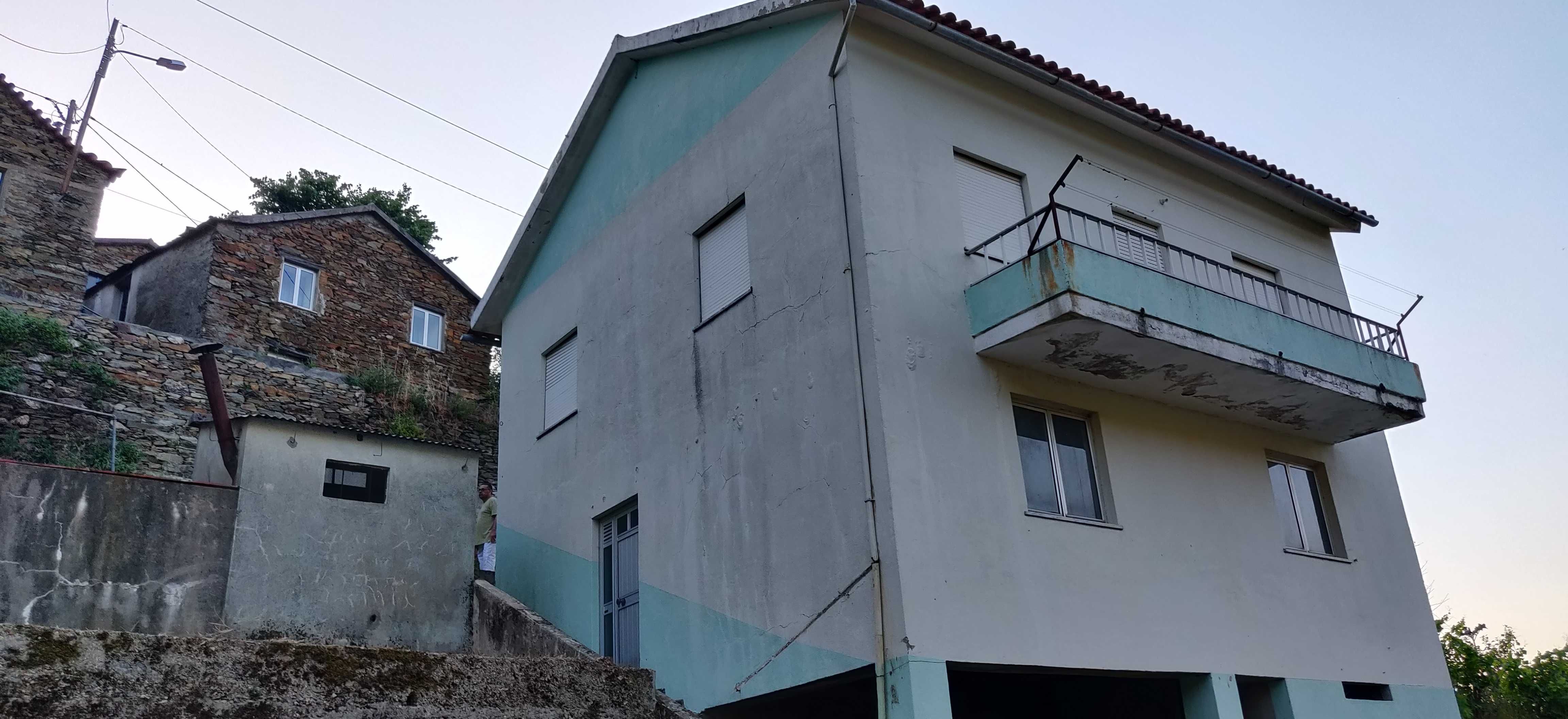 Vende-se Moradia em Aldeia