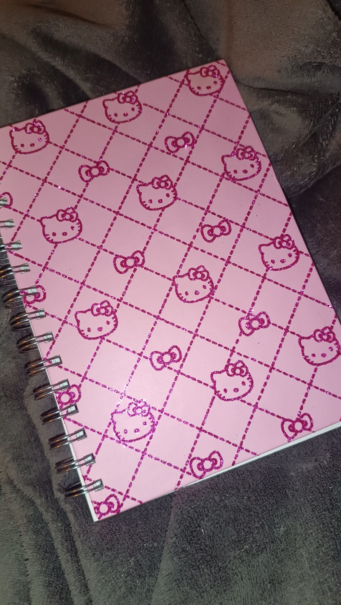 Блокнот Hello Kitty в клітинку з блискітками + подарунок