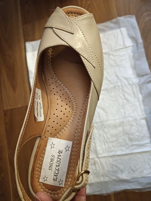 Vendo sapatos de senhora