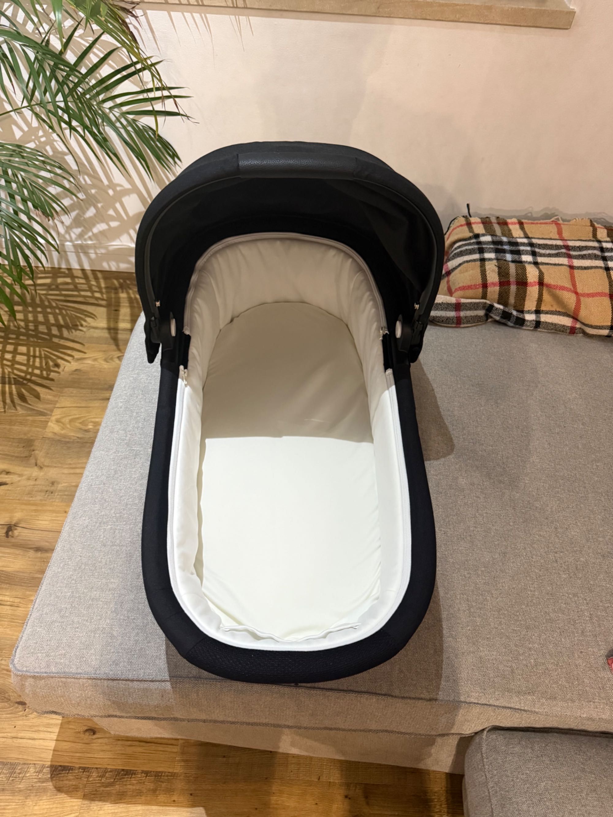 Vendo Alcofa Cybex Gazelle S - Moon Black / Como nova