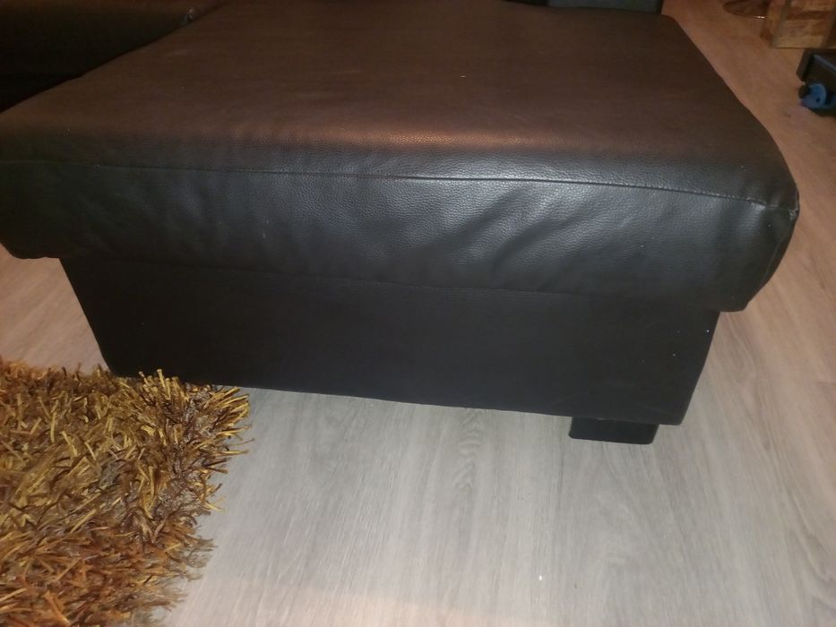 Sofa chaise longue em pele