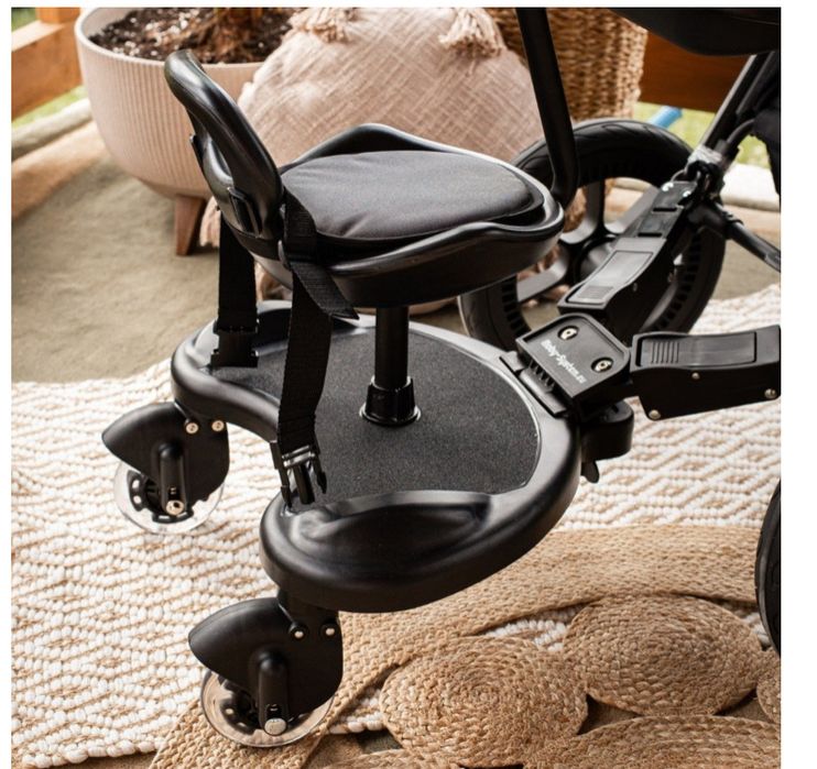 Dostawka do wózka spacerówki z siedziskiem