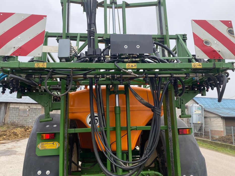 Opryskiwacz Amazone BBG S 330 Nova