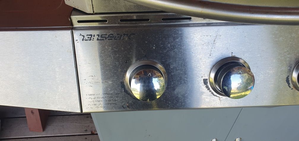Grill gazowy b. dobrym stanie
