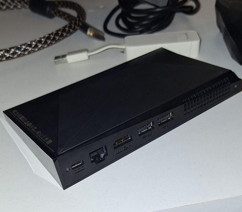 NVIDIA Shield TV 16GB 4K HDR + Comando + Comando Gaming